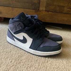 Jordan 1 Mid Obsidian Sanded Purple